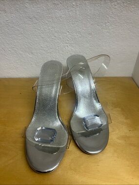 NWOT Silver Clear-Strap Gem Slide Sandals - Women's